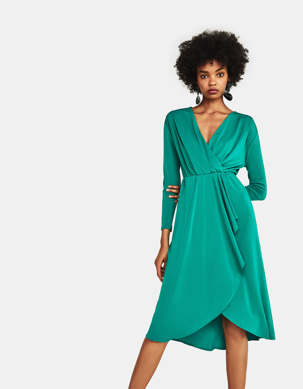 avondjurk bershka zwart jurkje bershka populaire jurken uit de hele wereld avondjurk bershka zwart jurkje bershka populaire jurken uit de hele wereld